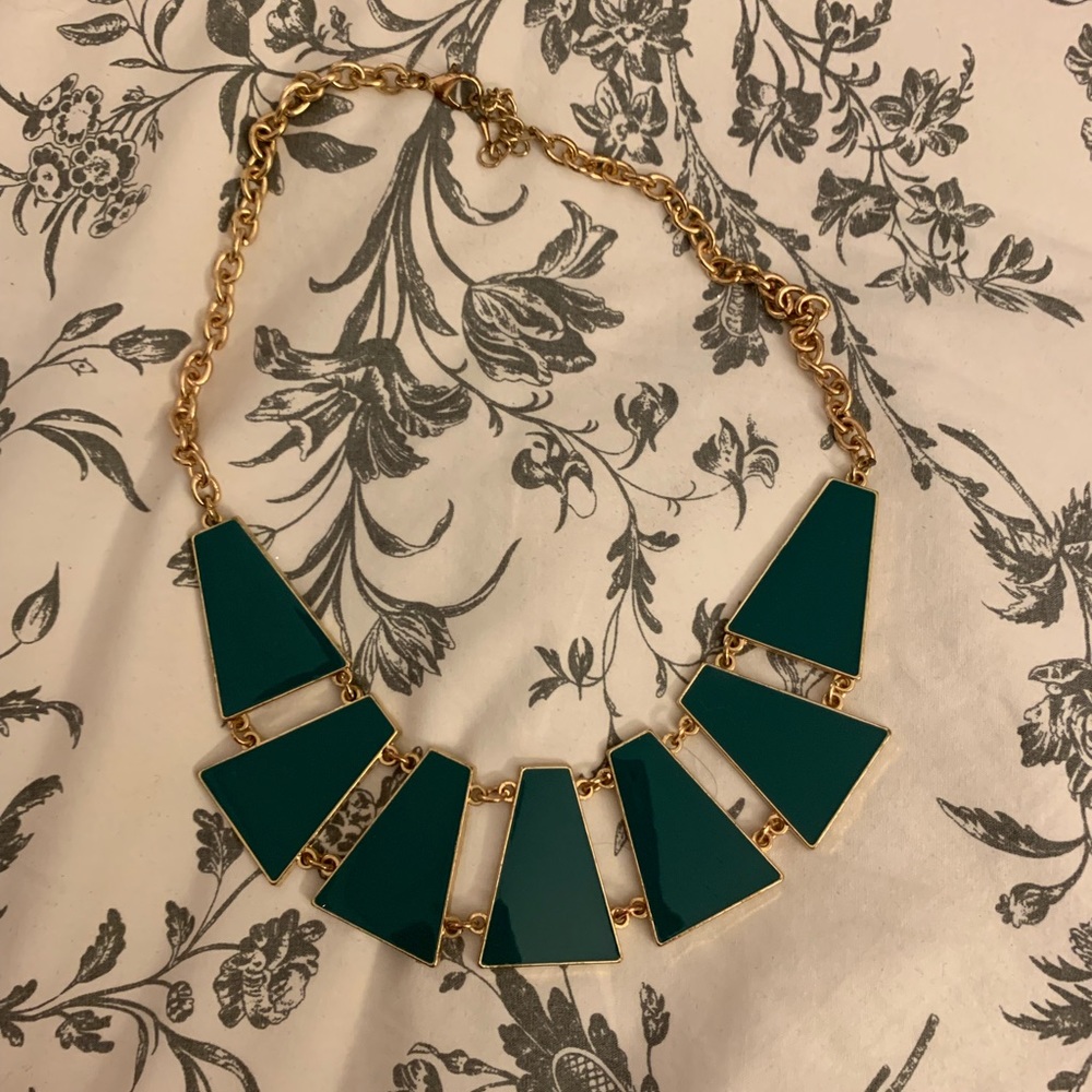 LAST CHANCE Gold statement necklace